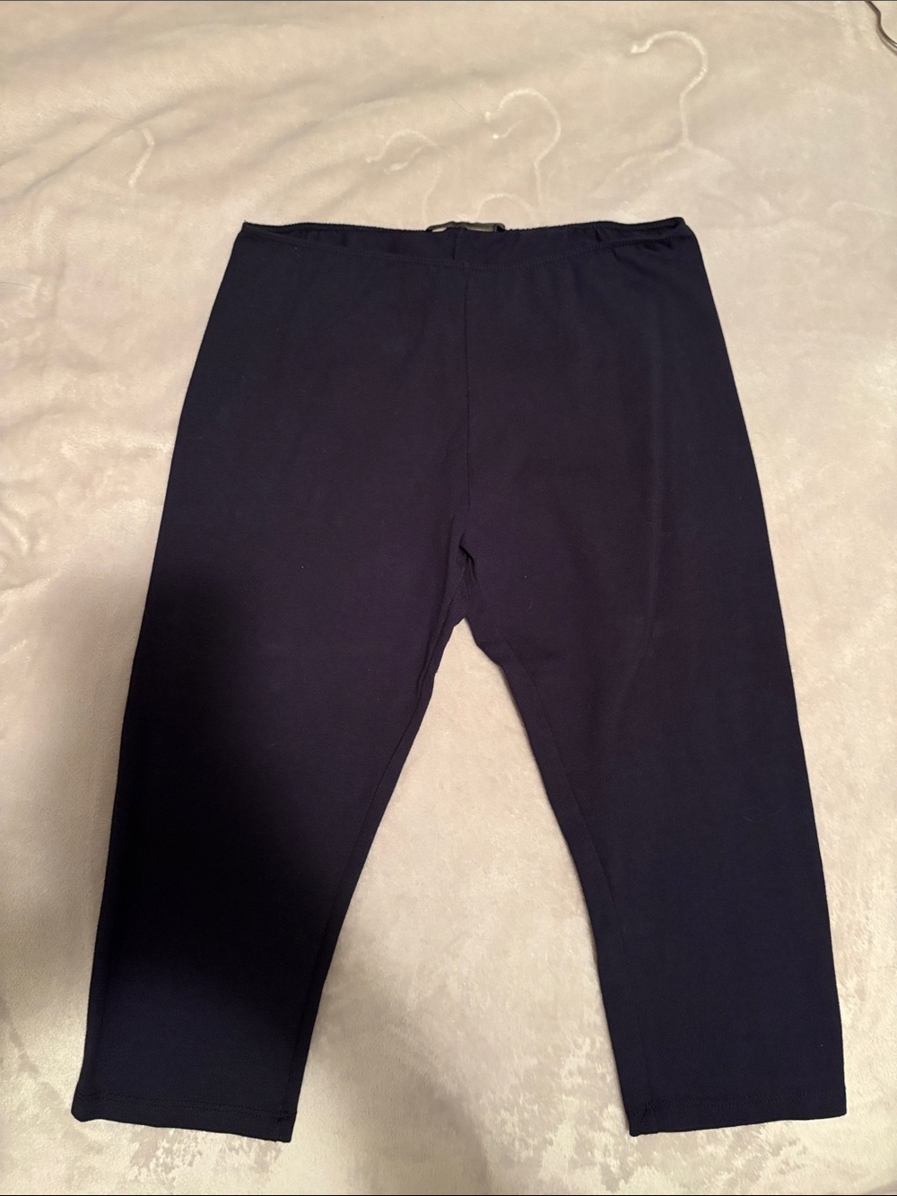 Brandy Melville Navy Capri Leggings